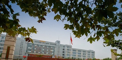 学校大门